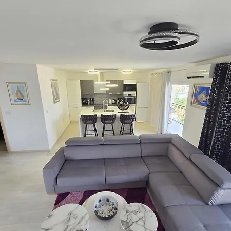 Apartment Lux Adriatica *
